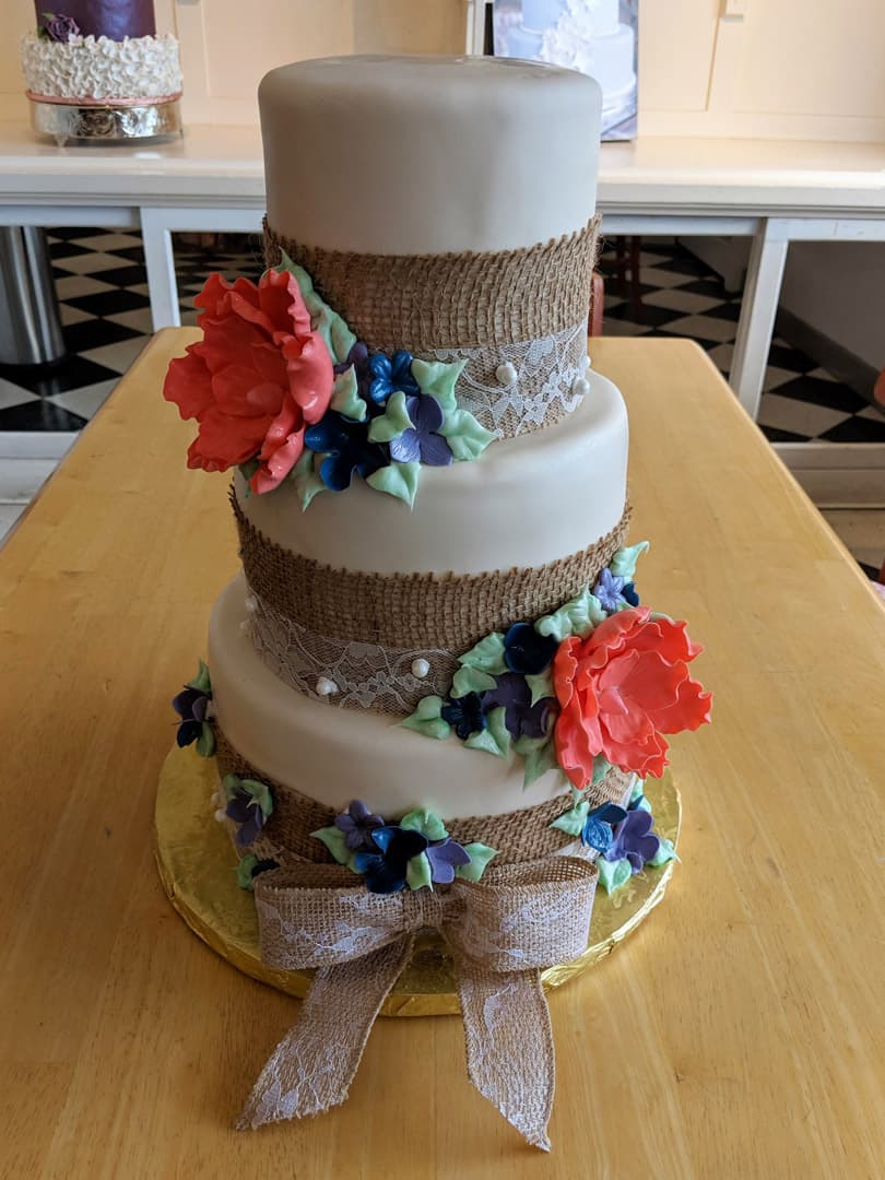Burlap Lace Wedding Cake