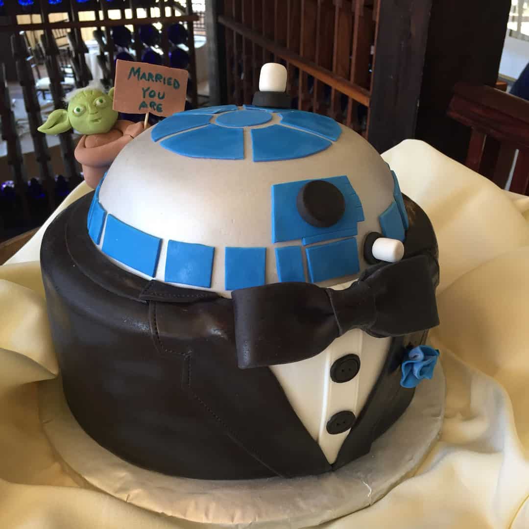 R2D2 Grooms Cake