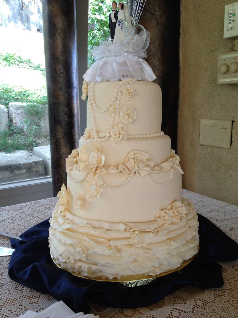 Ruffles and Pearls Wedding Cake