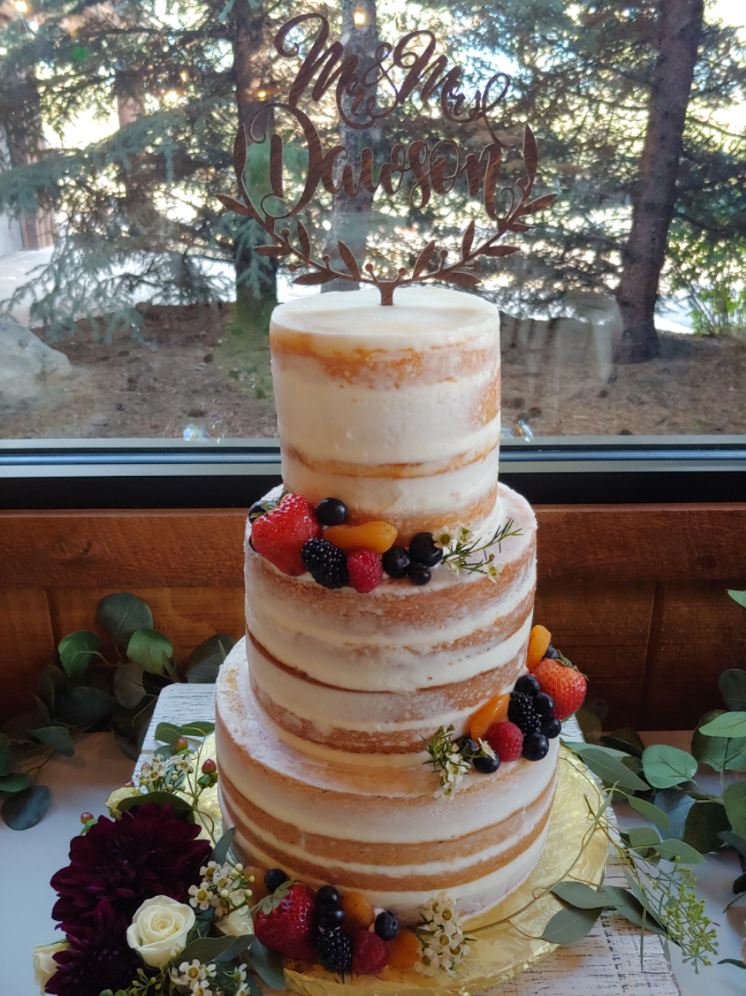 Naked Cake with Fruit Naked Cake with Fruit