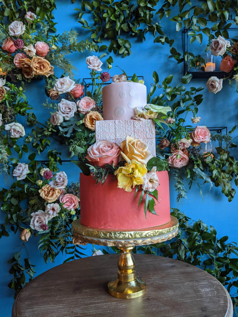 Round and Square Wedding Cake Round and Square Wedding Cake